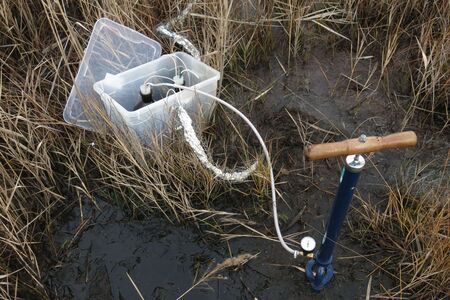 Probengewinnung im Moor mittels Saugkerzen